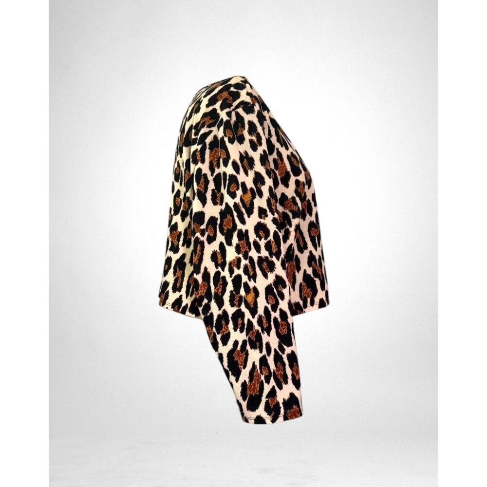 Ashley Stewart Cropped, Long-sleeve Leopard Print Top! NWT! Size 34/36 - Picture 3 of 7